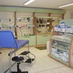 Mobilier bois pour agencement pharmacie